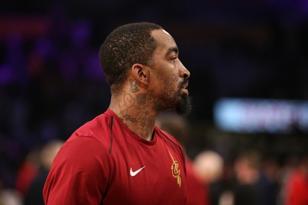 知名练习  师：首位信任我的NBA球员是JR 曾一整年都睡在他家沙发上