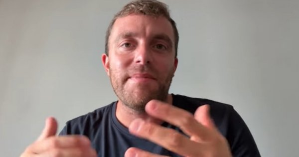 罗马诺：维尼修斯根本没推进任何离开皇马的谈判，他想留下