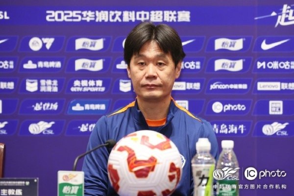 李霄鹏:不管对手是谁、在谁身上拿分 我们都会不遗余力的去赛事 李霄鹏:不管对手是谁、在谁身上拿分 我们都会不遗余力的去赛事