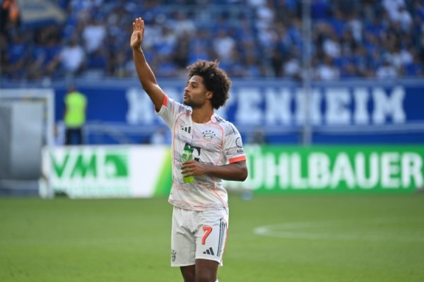 德天空:格纳布里愿意留在拜仁,但想要续约必须降薪 德天空:格纳布里愿意留在拜仁,但想要续约必须降薪