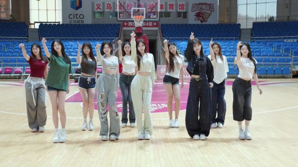 浙江主场作战  拉拉队  晒舞蹈视频:假期最后一天 你准备好明天上班吗? 浙江主场作战  拉拉队  晒舞蹈视频:假期最后一天 你准备好明天上班吗?